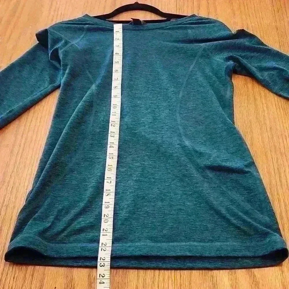 Eddie Bauer long sleeved warm, soft shirt - Picture 6 of 8